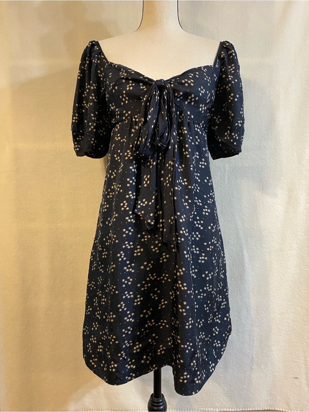 Rebecca Taylor black silk short poof sleeve dress gold stars front tie